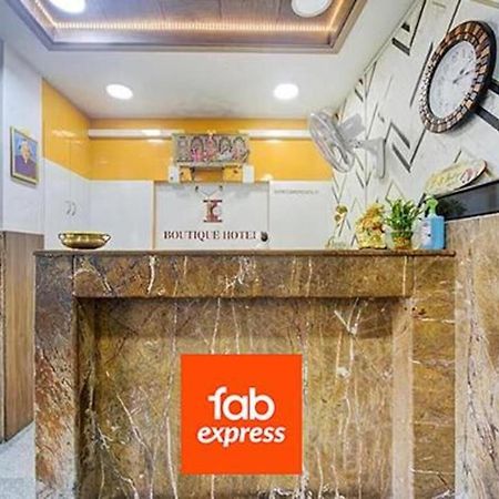 Fabexpress I5 Boutique Hotel Ченай Екстериор снимка