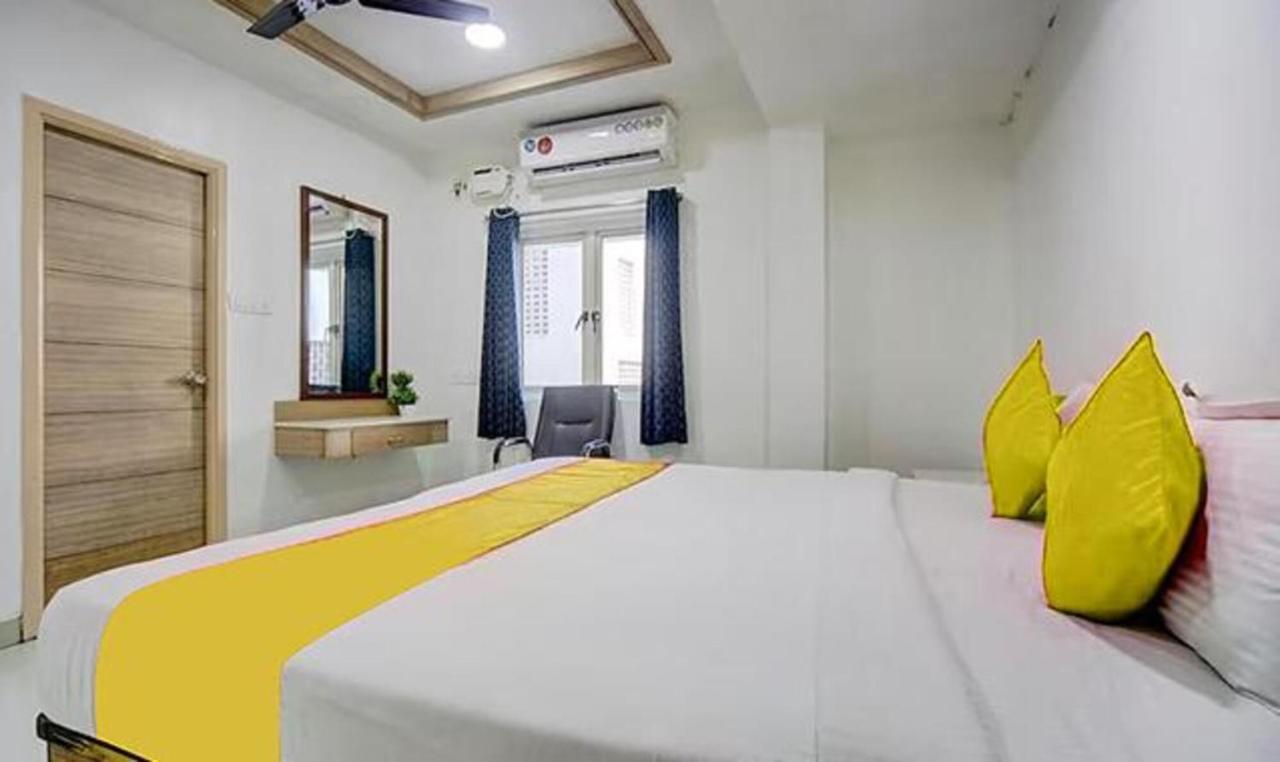 Fabexpress I5 Boutique Hotel Ченай Екстериор снимка